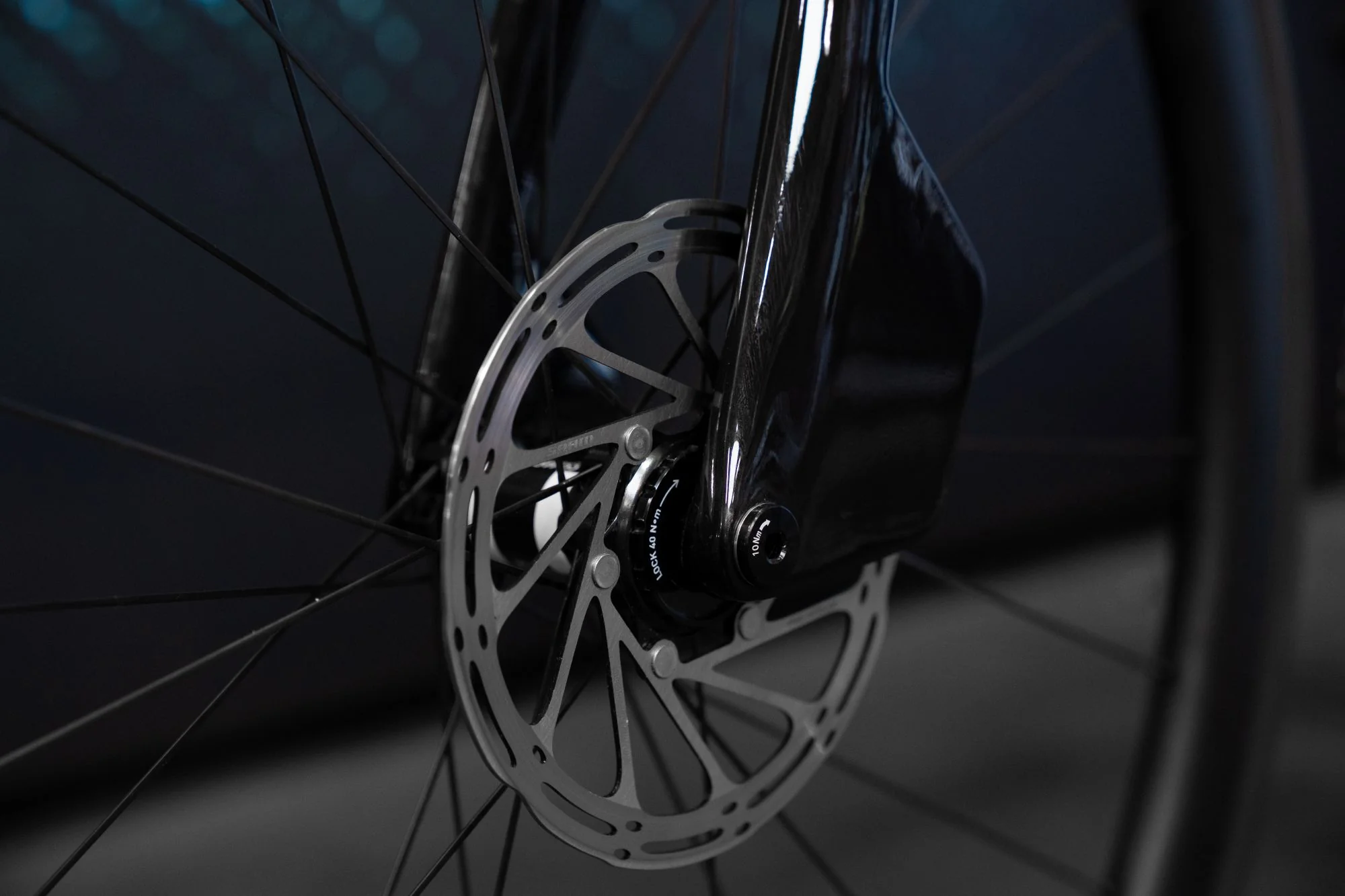 Mercedes-AMG PETRONAS F1® Team V12 Road Edition - Image 9