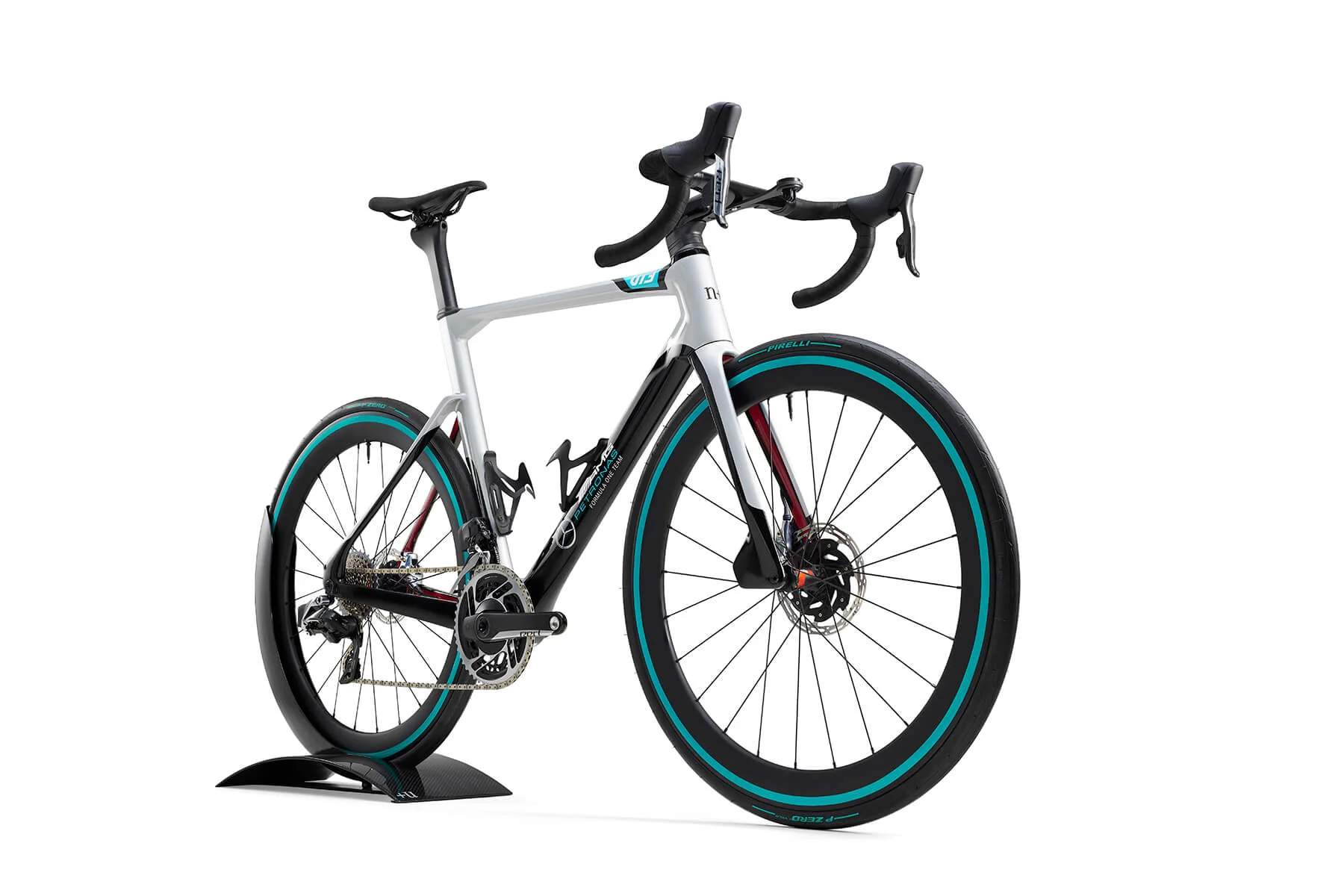 Mercedes-AMG PETRONAS F1® Team V13 Road Edition - Image 4